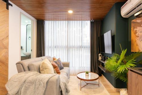 Manila Luxury Suites 201