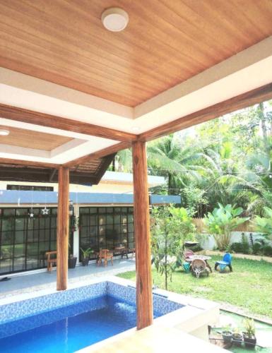 Villa de Miguel in Baganga