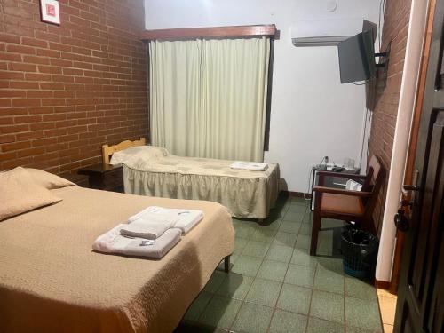3 twin beds