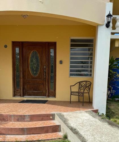 Oceanfront Hideaway mainfloor in ايزابيلا