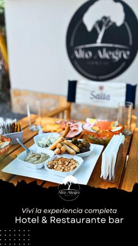 Hosteria Alto Alegre in 코로넬 몰데스