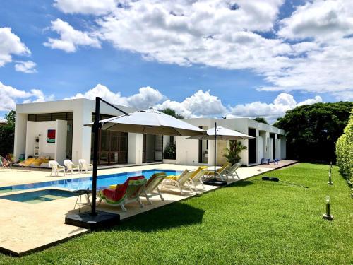 Gran casa de campo Descansa Comparte y Recarga in Anapoima