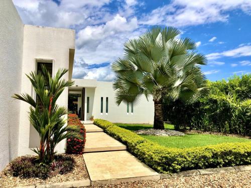 Gran casa de campo Descansa Comparte y Recarga in Anapoima