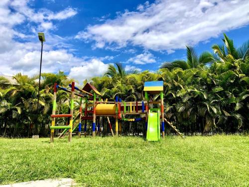 Gran casa de campo Descansa Comparte y Recarga in Anapoima