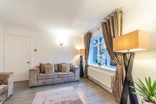 Chester City Apartments with free parking 3