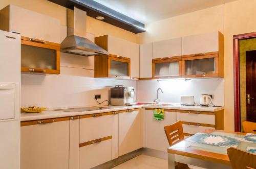 Hotel Elena - image 6