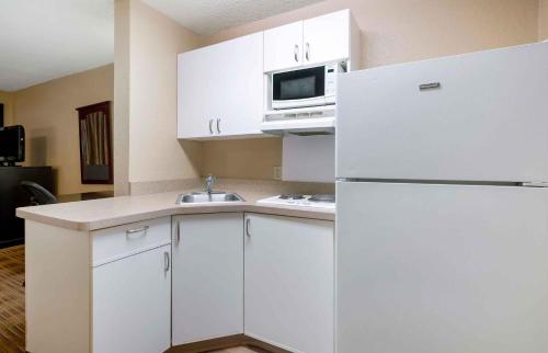 Extended Stay America Select Suites - Jacksonville - Lenoir Avenue East in Jacksonville, USA