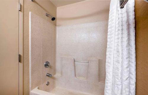 Extended Stay America Select Suites - Jacksonville - Lenoir Avenue East in Jacksonville, USA