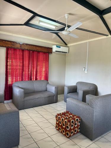 Reddys Homestay in バ