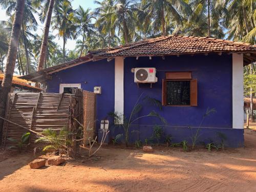 2 bedrooms, 3 beds