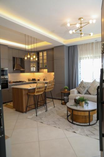 Future FWD Living - image 12