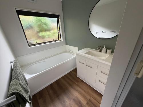Bathroom, Guesthouse in Atawhai in Atawhai