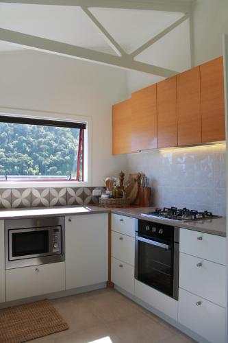 Port Waikato Coastal Retreat in Lake Puketi