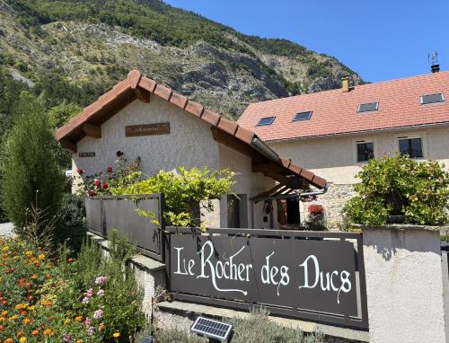 Létesítmények, Le Rocher des Ducs, appartement, cour privative, abris voiture in Le Glaizil