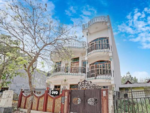 Hotel O Sai Darshna Residency – Noida, DC