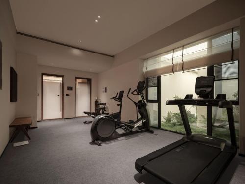 Atour Hotel Suzhou Guanqian Street Ganjiang East Road Hotel - image 3