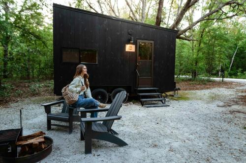 Postcard Cabins Shenandoah - image 13