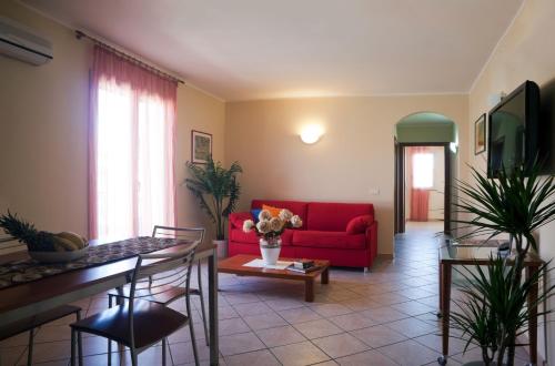 Motta Residence Hotel - Accommodation - Motta SantʼAnastasia