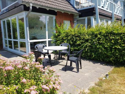 Fewo 1 im Fischerhaus mit Wintergarten und Terrasse in Seedorf, Deutschland