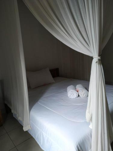 The Bukit Artha Guest Houses & Restaurant – Sidemen, CO