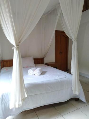 The Bukit Artha Guest Houses & Restaurant – Sidemen, CO