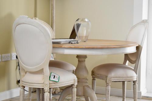 Grand Arcanum Apartment 2 - Comfortable and Elegant in Senglea
