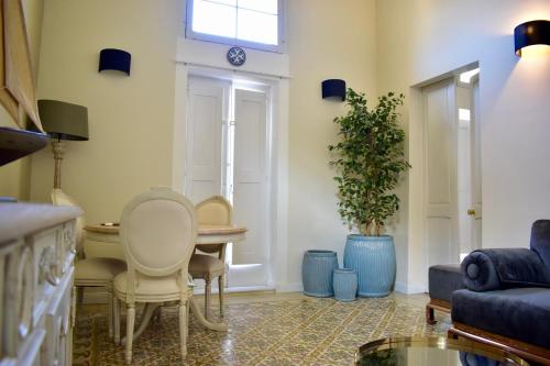 Grand Arcanum Apartment 2 - Comfortable and Elegant in Senglea