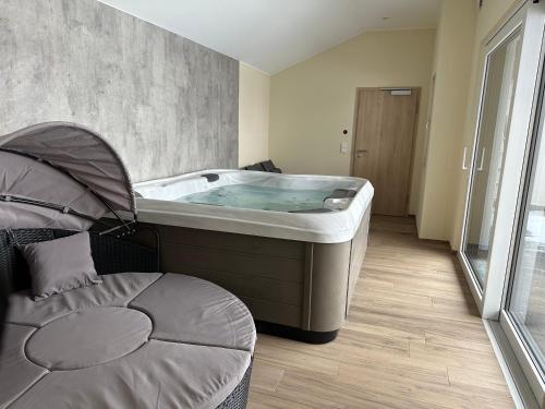 Karstais baseins, Ferienwohnung Weitblick mit Whirlpool in Feuerscheid