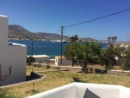 Double Room with Sea View image 5