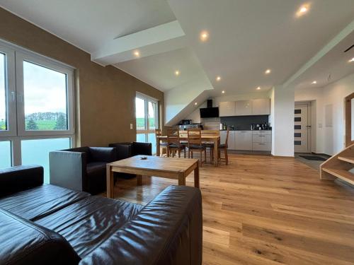 Ferienwohnung Weitblick mit Whirlpool in Feuerscheid
