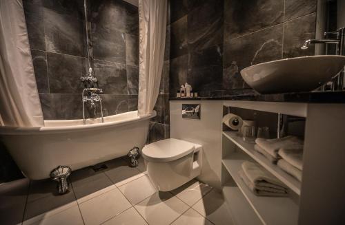 Ruthin Castle Hotel and Spa - image 6