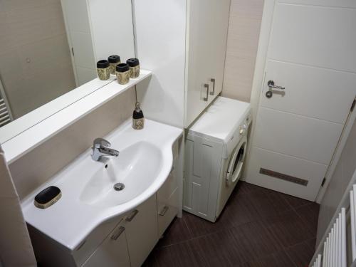Apartment Katedrala-Center - image 3
