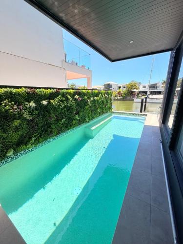 Amazing Waterfront house&Pet Friendly &3 months Minimum in Coomera