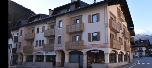 2 bedrooms, 4 beds