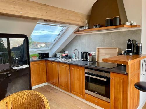 Lichtdurchflutetes Apartment mit Dachterasse zwischen Koln und Dusseldorf in Dormagen