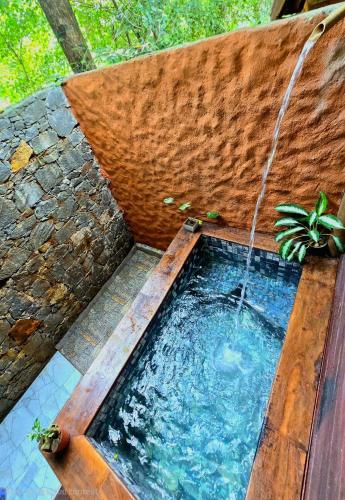 Koupelna, Hasthi Safari Cottage in Udawalawe