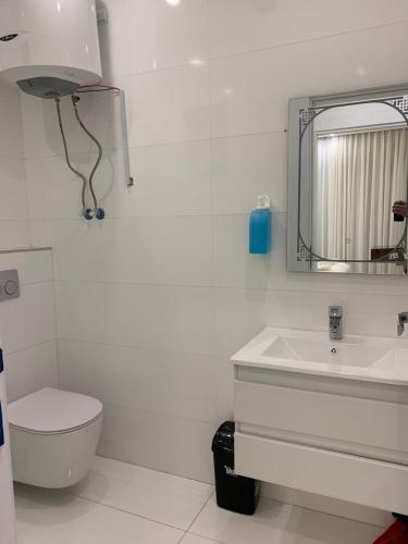 Boulevard Comfort Haven apt with stunning veiw - image 7