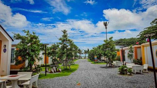 Exterior view, บลูคริสตัลรีสอร์ทแหลมสิงห์ in Laem Sing