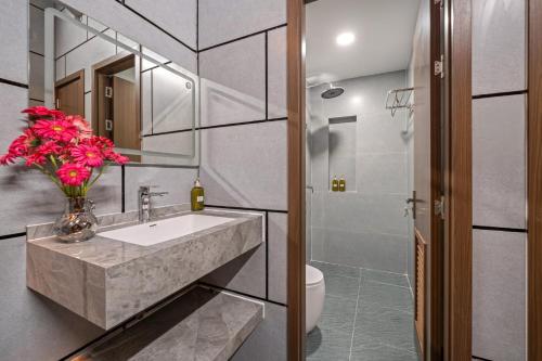 New-T P Solace Villa-Near My Khe Beach-Full AC - image 3