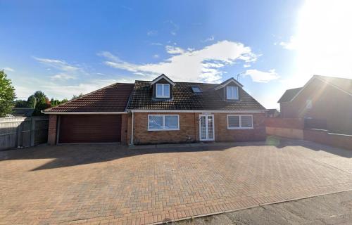 Detached, 5 Double Bedrooms, 3 En-Suites, 5 Car Parking gîte à louer Colchester Zoo