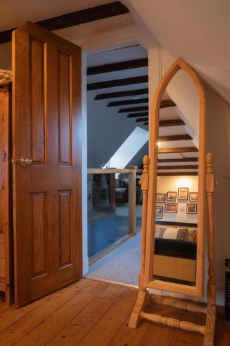 Sea Crest - Beachfront Escape with Whisky Snug in Каллен