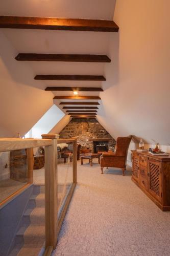 Sea Crest - Beachfront Escape with Whisky Snug in Каллен