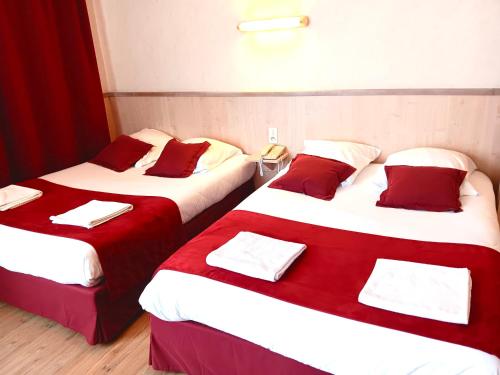 2 double beds