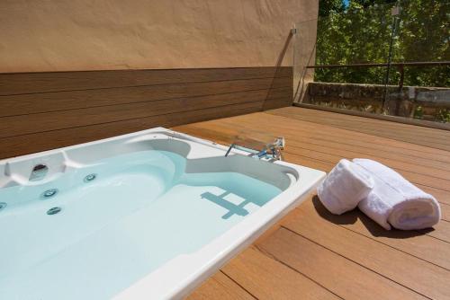 熱水浴缸, TI Central Maria in 印加