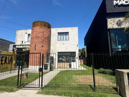 Hermosa Casa Familiar con Ubicacion Estrategica in Cuadricula