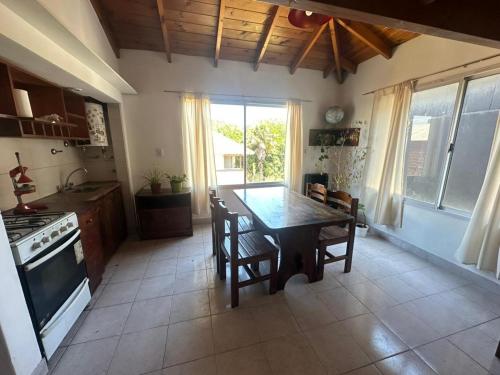 Hermosa Casa Familiar con Ubicacion Estrategica in Cuadricula