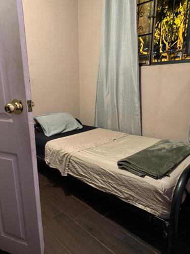 1 twin bed