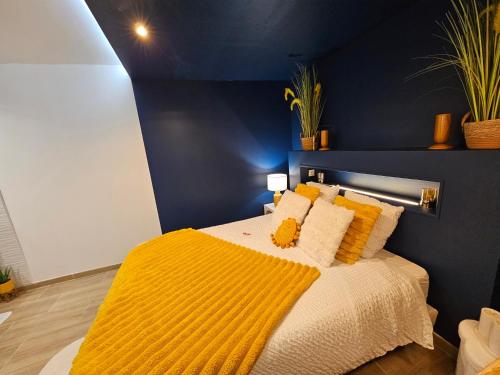Escale dans un Cocon Spa Privatif & Design, petit dejeuner compris in Salome (Nord-Pas-de-Calais)