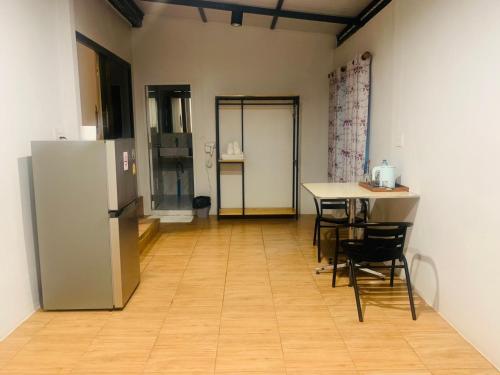 수랏타니 โรงแรมควีนส์ (Queen) 4성급 호텔 레스토랑