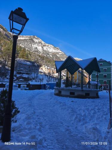 Martina VUT , Estación de Canfranc (Martina VUT , Estacion de Canfranc) in Aisa